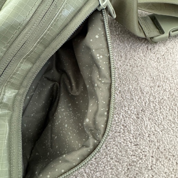 Calpak Terra Sling - Juniper Green - Picture 7 of 12